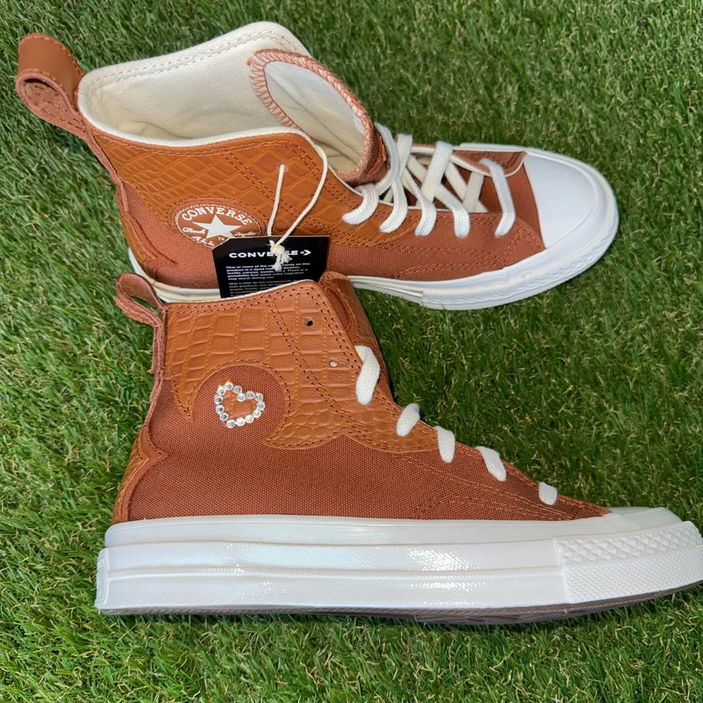 Custom Swarovski Converse Chuck 70 Western High Top in Tawny Owl/Vintage White - Picture 1 of 9
